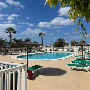  Apartment Casa Breen - Spacious 1 Bedroom In Matagorda With Communal Pool