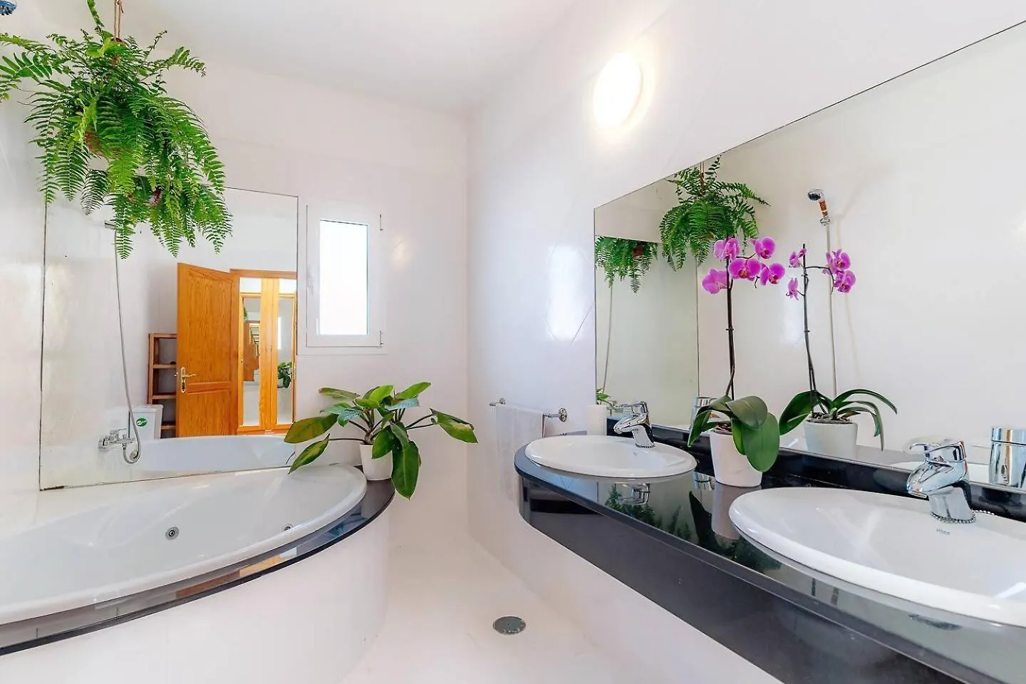 Amazing 3 Bedroom Ocean View With Pool Tias